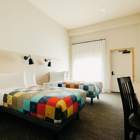 Metis Crossing Hotel Smoky Lake Exterior foto